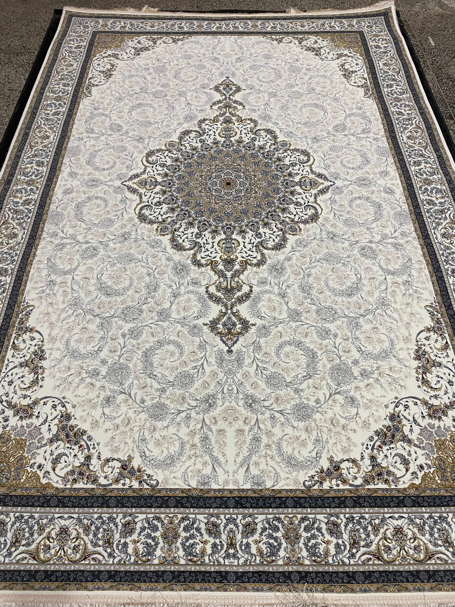 Iranian Imported Rugs & Carpets
