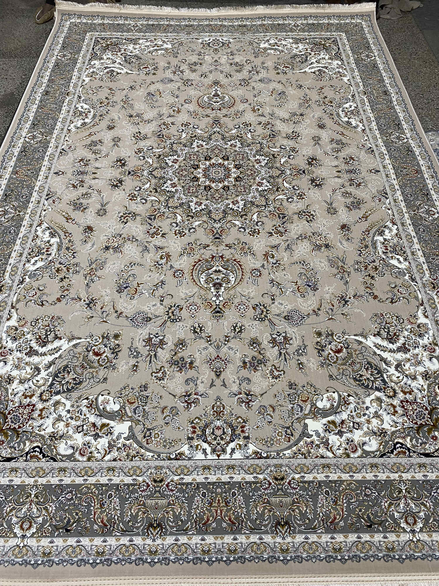 Imported Rugs Aida Beige Hand knotted Natural dyed 100% Pure Silk Iranian Imported ...