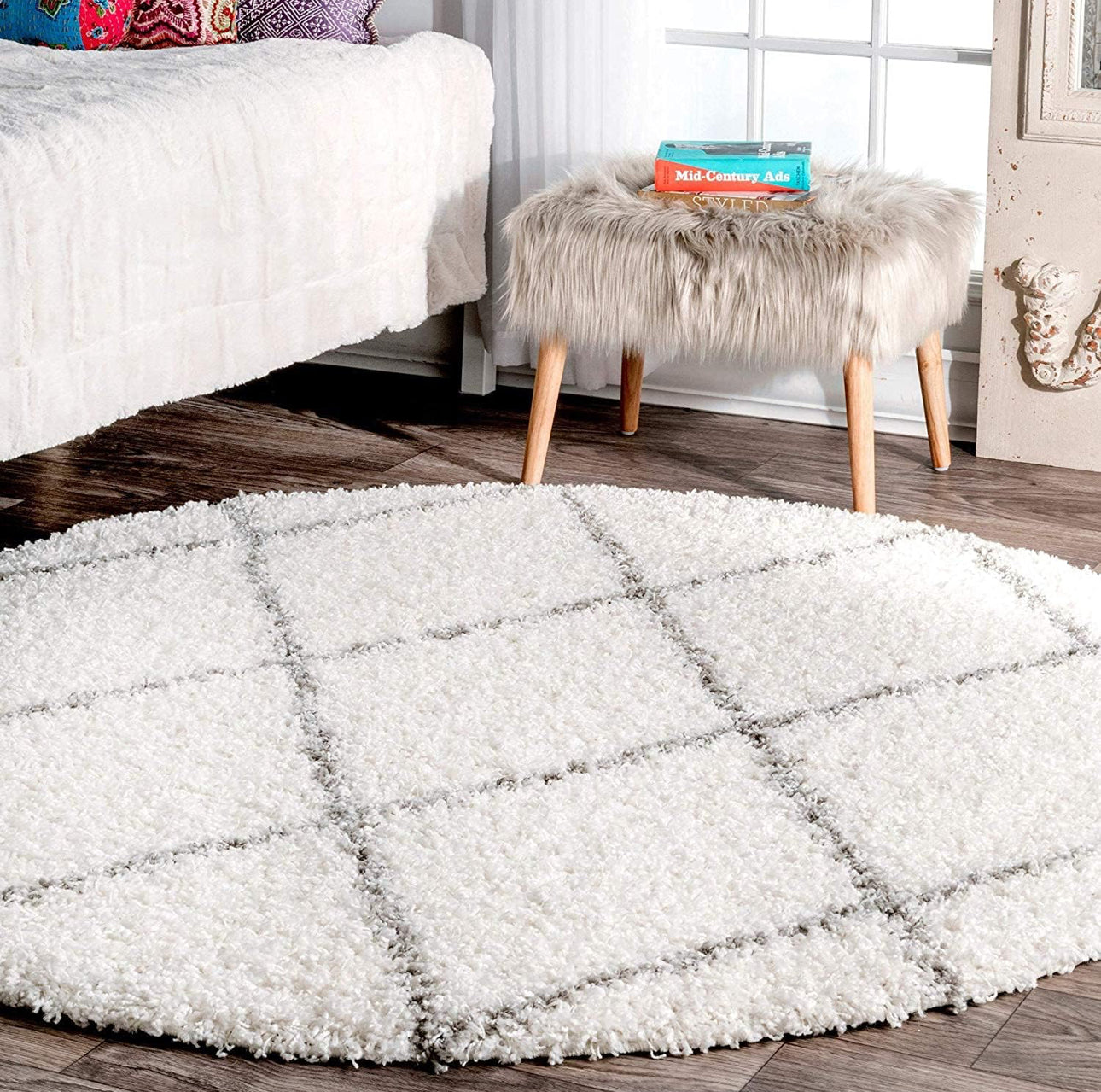 White & Silver Round Trellis Microfiber Super Soft Anti Skid Shaggy Rug