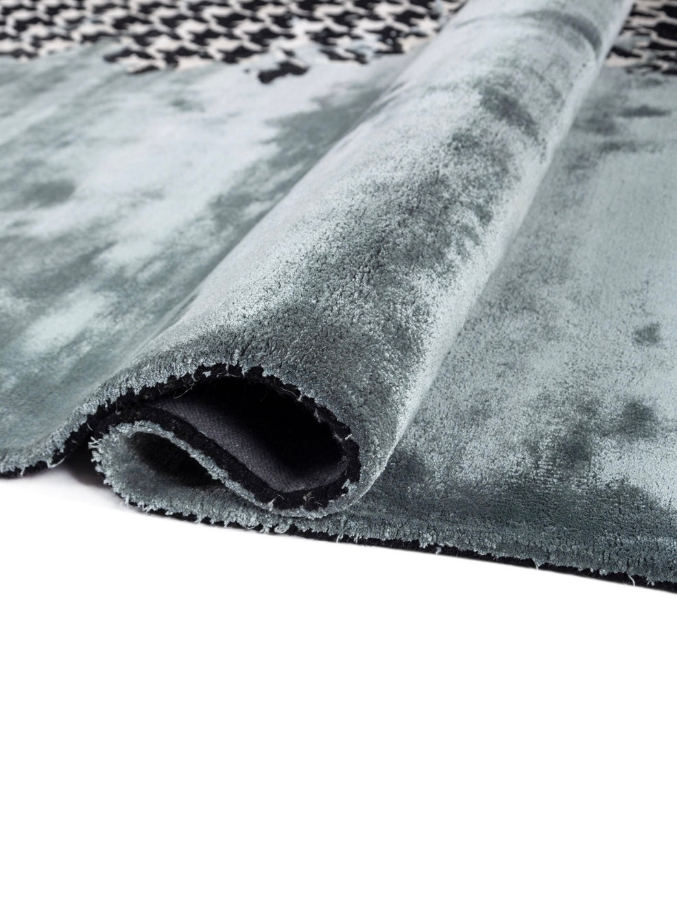 Glacial Silk Blue Hand Tufted Rug