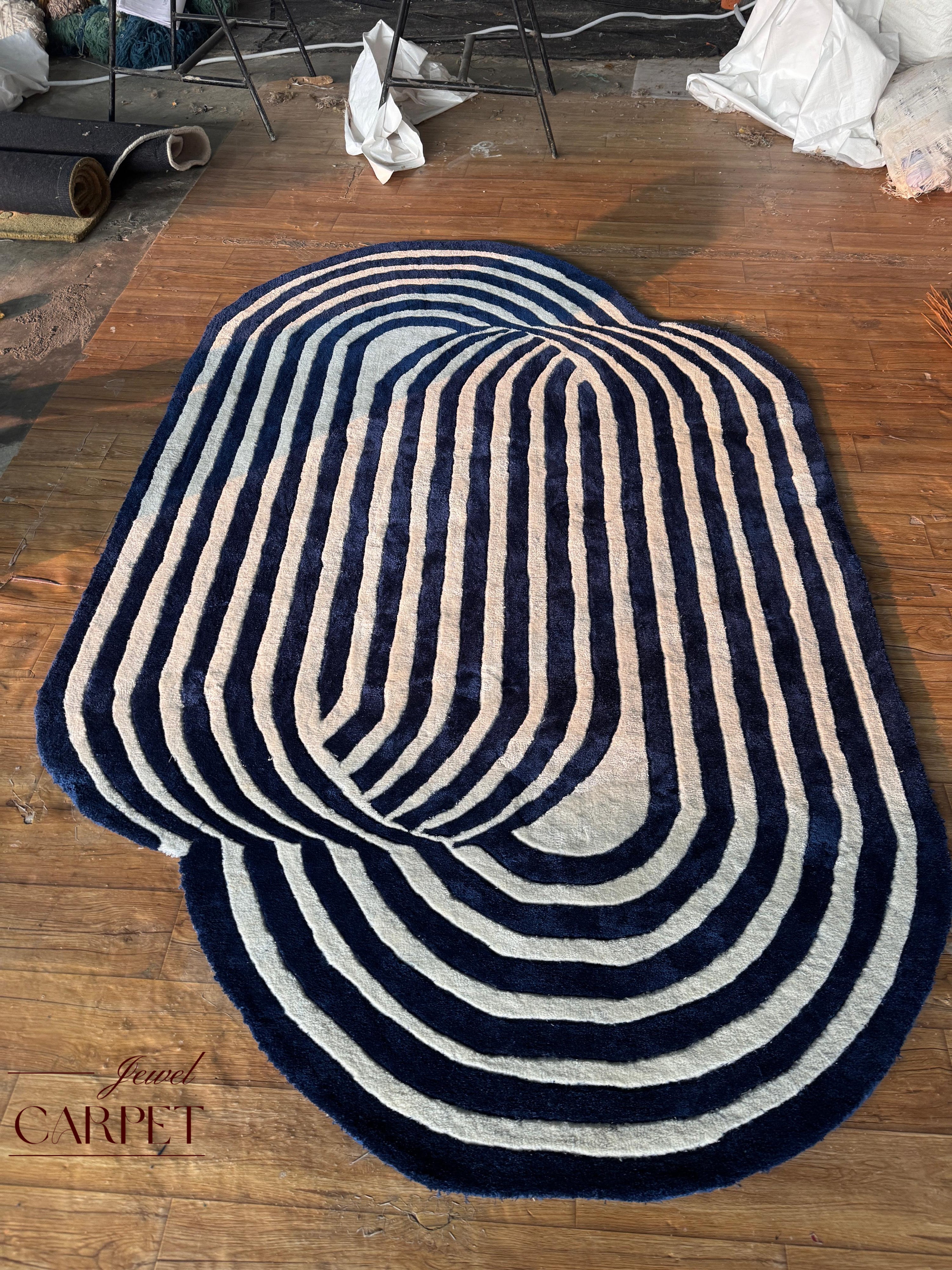 Loops New Zealand Wool & Viscose Irregular Shaped Rug For Living Room & Bed Room