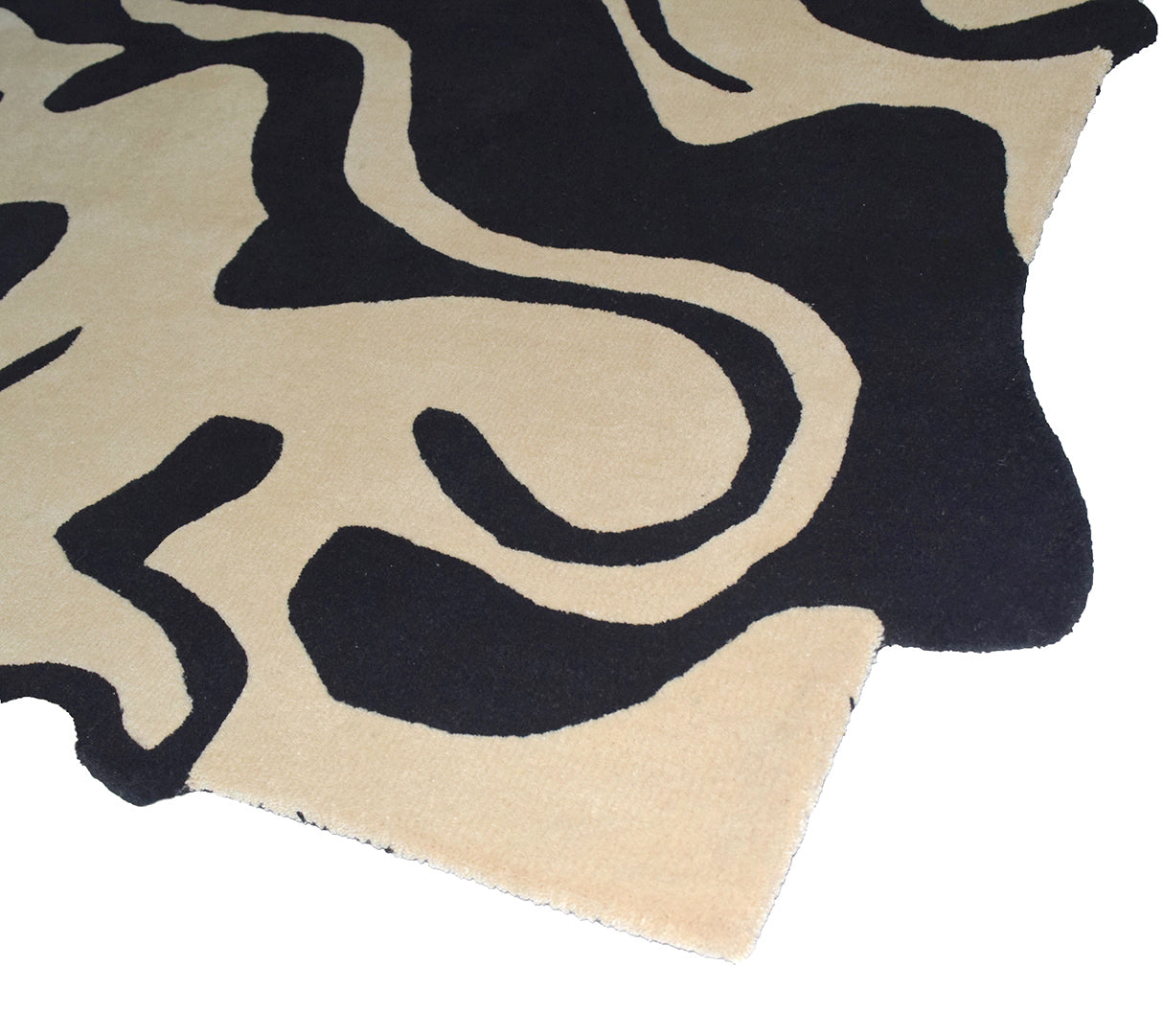 Beige & Black Fluid Hand Tufted Wool Rug