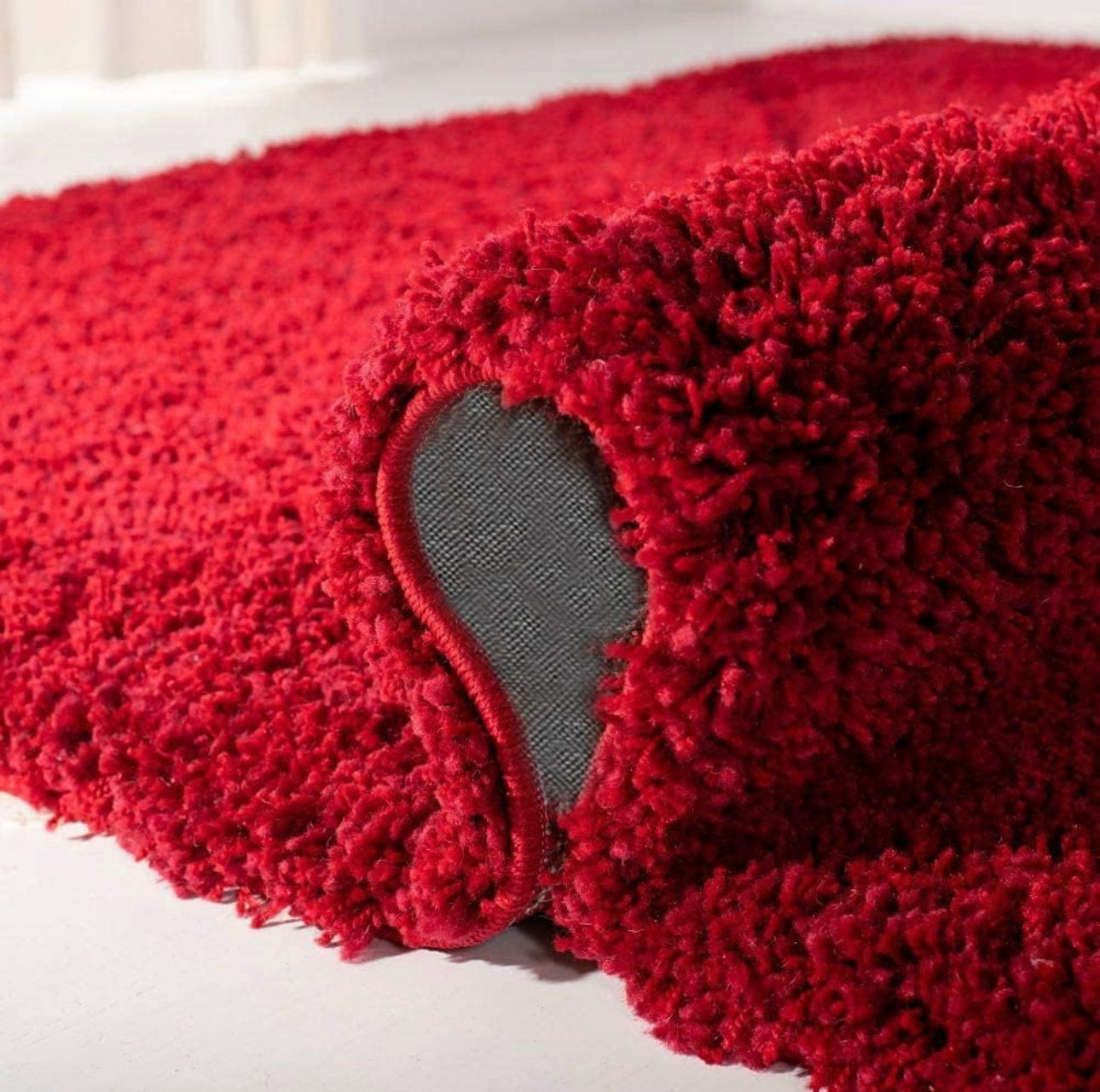 Red Handcrafted Round Solid Microfiber Plush Anti Skid Shaggy Carpet