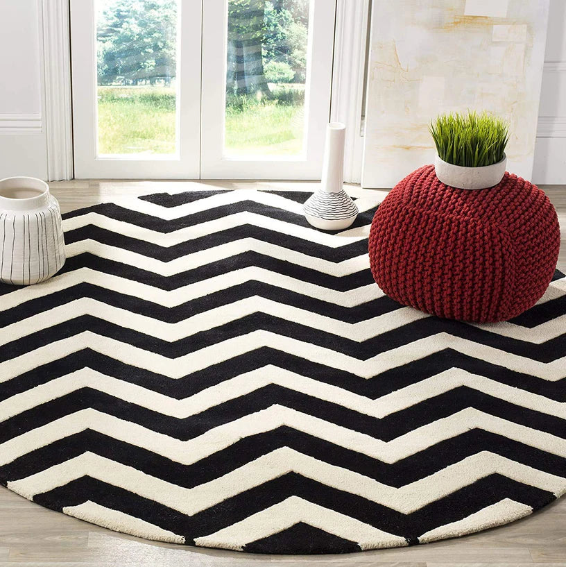 Black & White Zig Zag Round Hand Tufted Rug